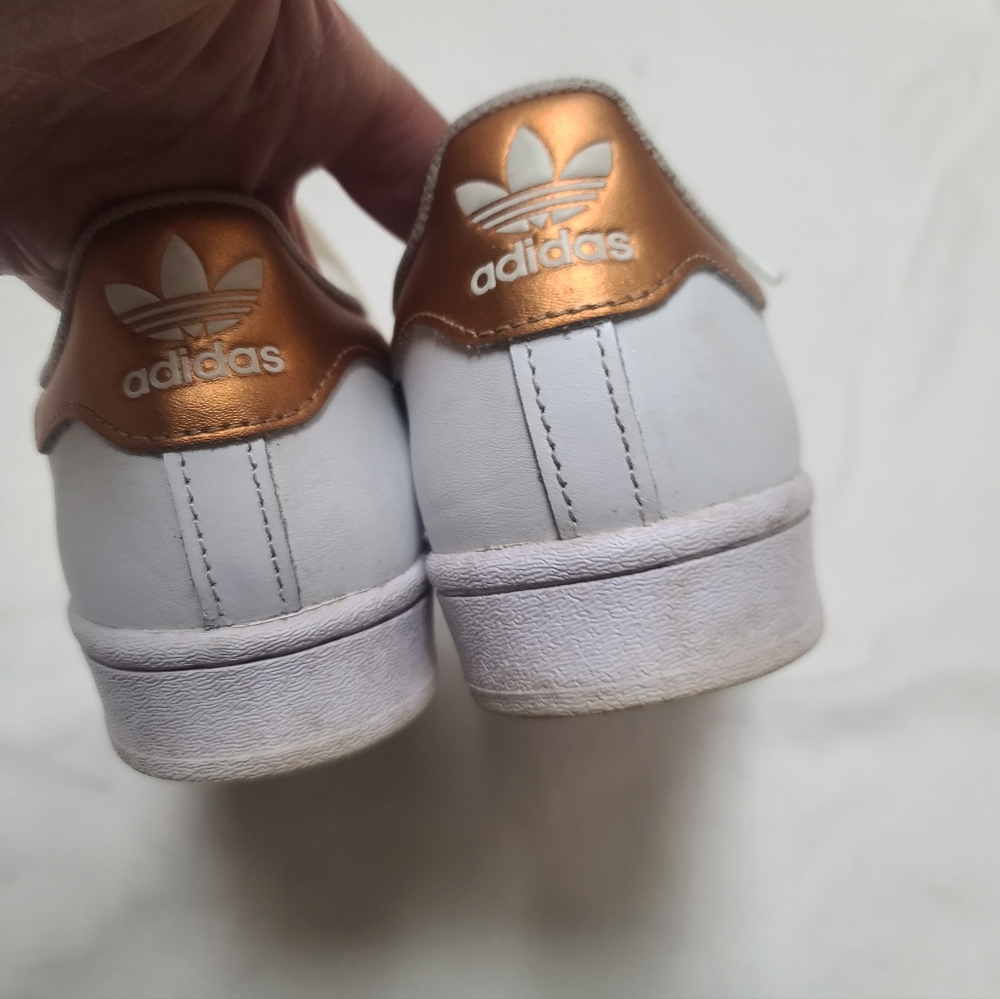 Adidas White and Gold Superstar Sneakers Size 6.5 - Picture 6 of 10